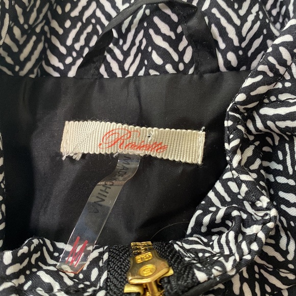 Women’s Black and white patterned vest size M - Picture 3 of 4